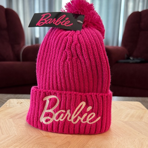 Barbie Accessories - Barbie Fuchsia Knit Hat with Pom-Pom